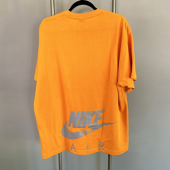 Kim Jones × Nike size Large
Nike x Kim Jones Short-Sleeve Tee 'Tangerine Orange' - Picture 6 of 7